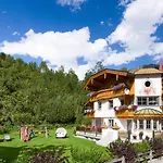 Ferienschloessl Harmonie Πανσιόν Holzgau