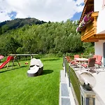 Ferienschloessl Harmonie 4* Holzgau