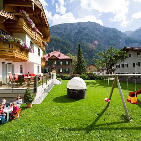 菲莉斯克罗斯哈蒙妮旅馆