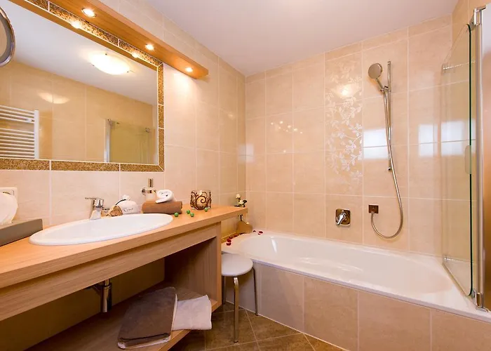 菲莉斯克罗斯哈蒙妮旅馆