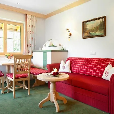 Ferienschlössl Harmonie 4* Holzgau