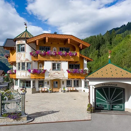 Ferienschlössl Harmonie Gasthof 4*