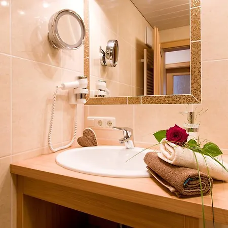 Ferienschlössl Harmonie 4* Holzgau