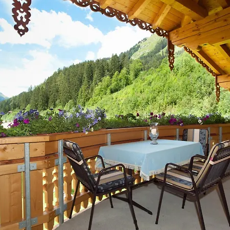 Ferienschloessl Harmonie Pensionat Holzgau