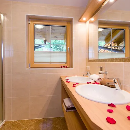 Konukevi Ferienschloessl Harmonie 4*