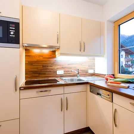 Konukevi Ferienschloessl Harmonie Holzgau